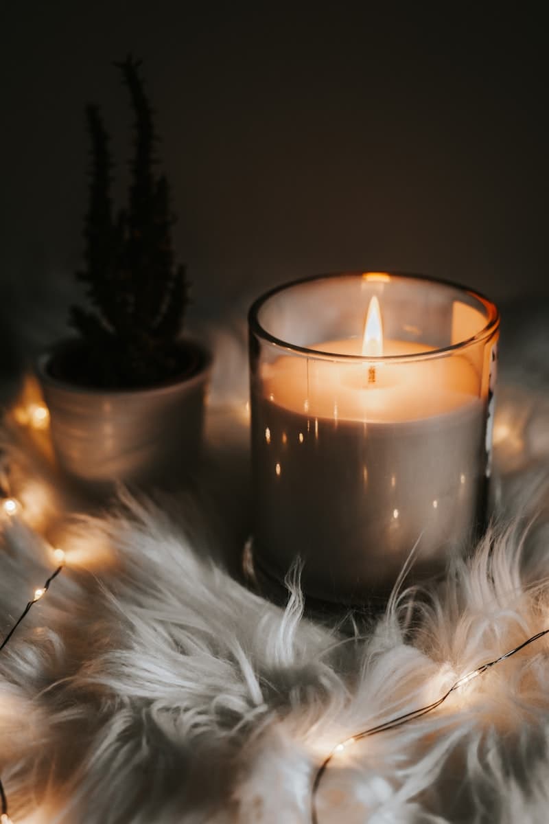 Amber & Sandalwood Candle